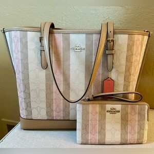 Coach Mollie Tote with matching Wristlet Wallet